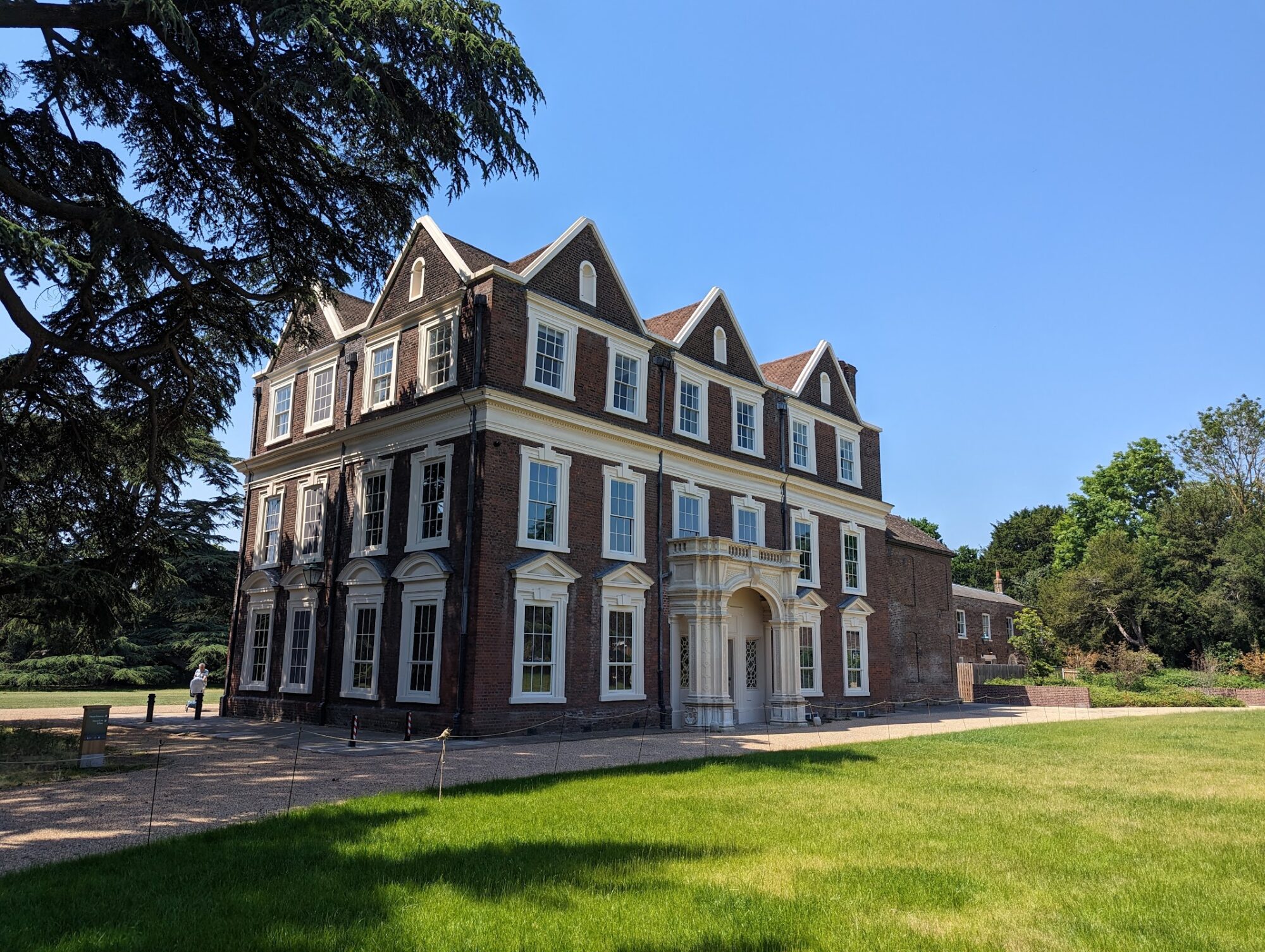 visit boston manor house